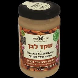 שקד לבן בכבישה קרה